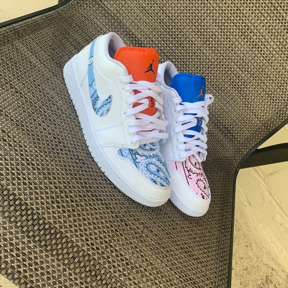 Selling my custom shoe - Picture 4 of 4